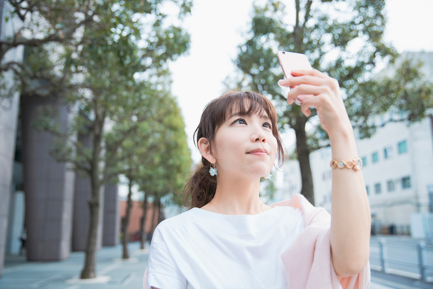 日本全国で「駅から美容サロンまでの道案内」を動画とテキストで紹介してくれる旅人募集!
